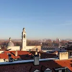 Milano Renovated Studio Apts