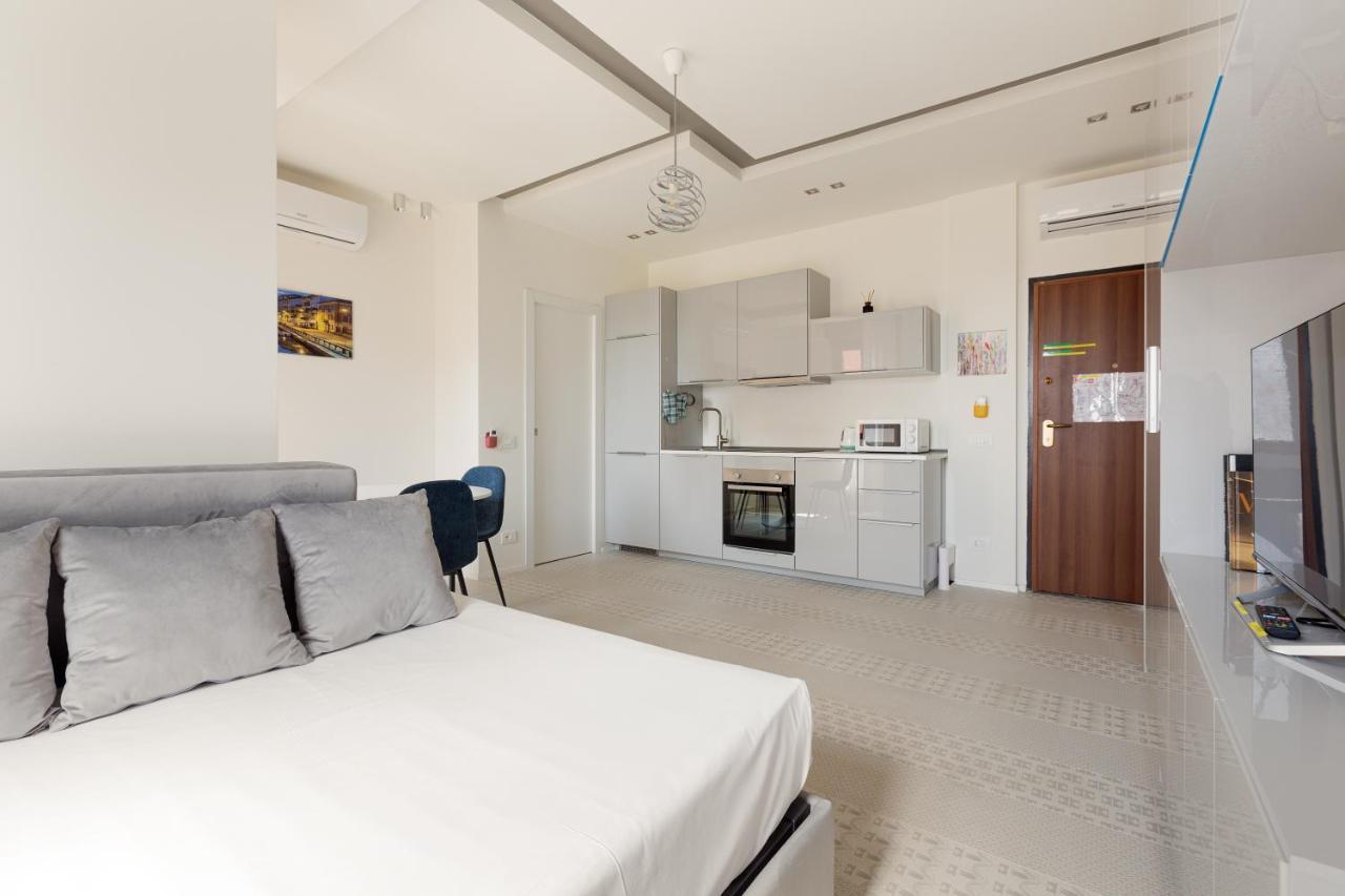 Renovated Apts Appartamento